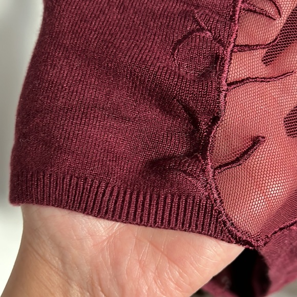 🚨 Sexy dress 🚨 Make your date’s heart beat faster in this stunner - Picture 4 of 4